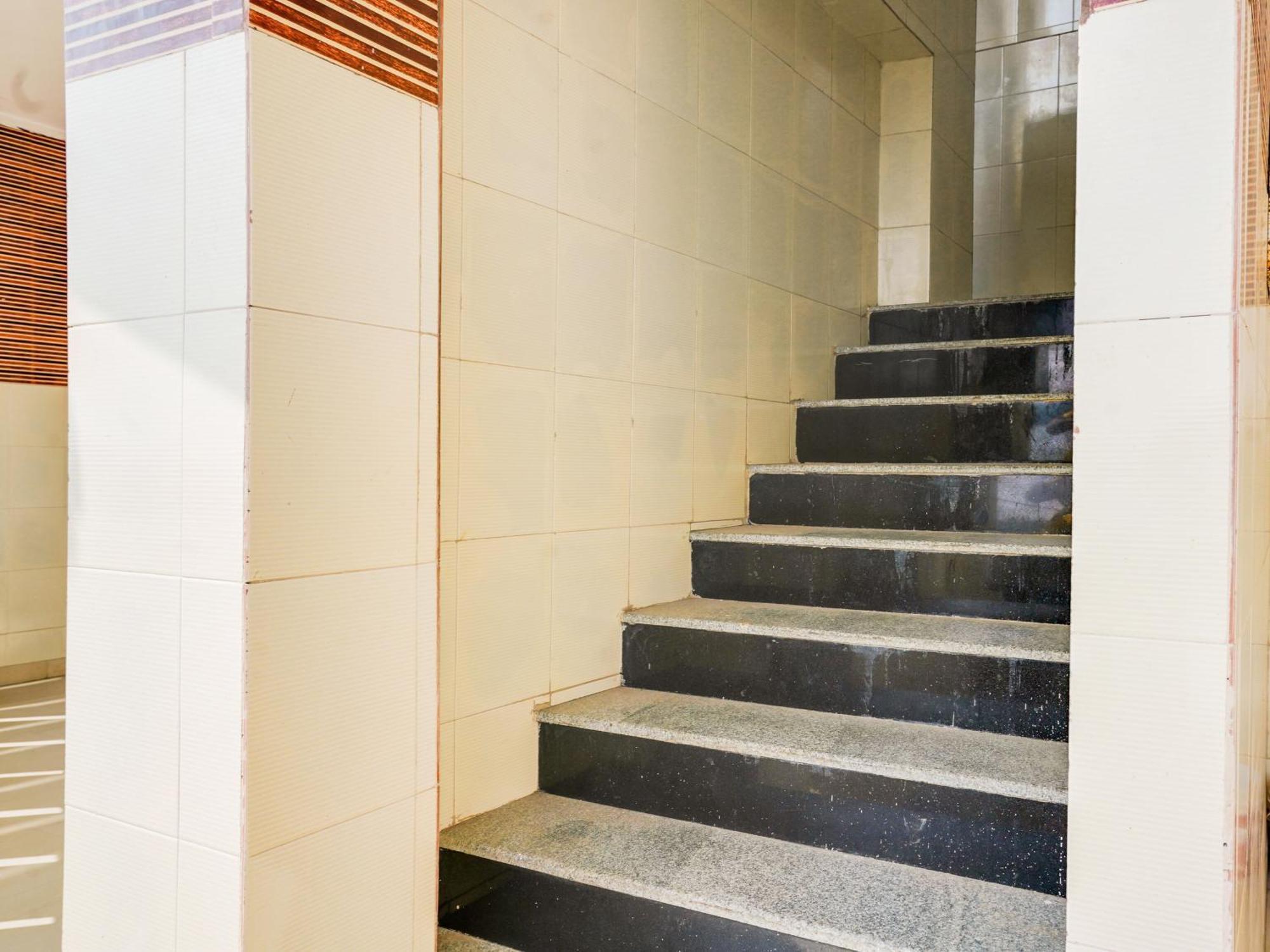 Hotel O Siro Inn Shamshabad Zewnętrze zdjęcie